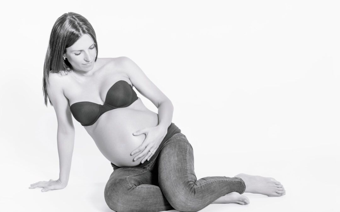 Capturando la Belleza de la Maternidad: Sesiones de Fotos de Embarazadas en Vitoria Gasteiz